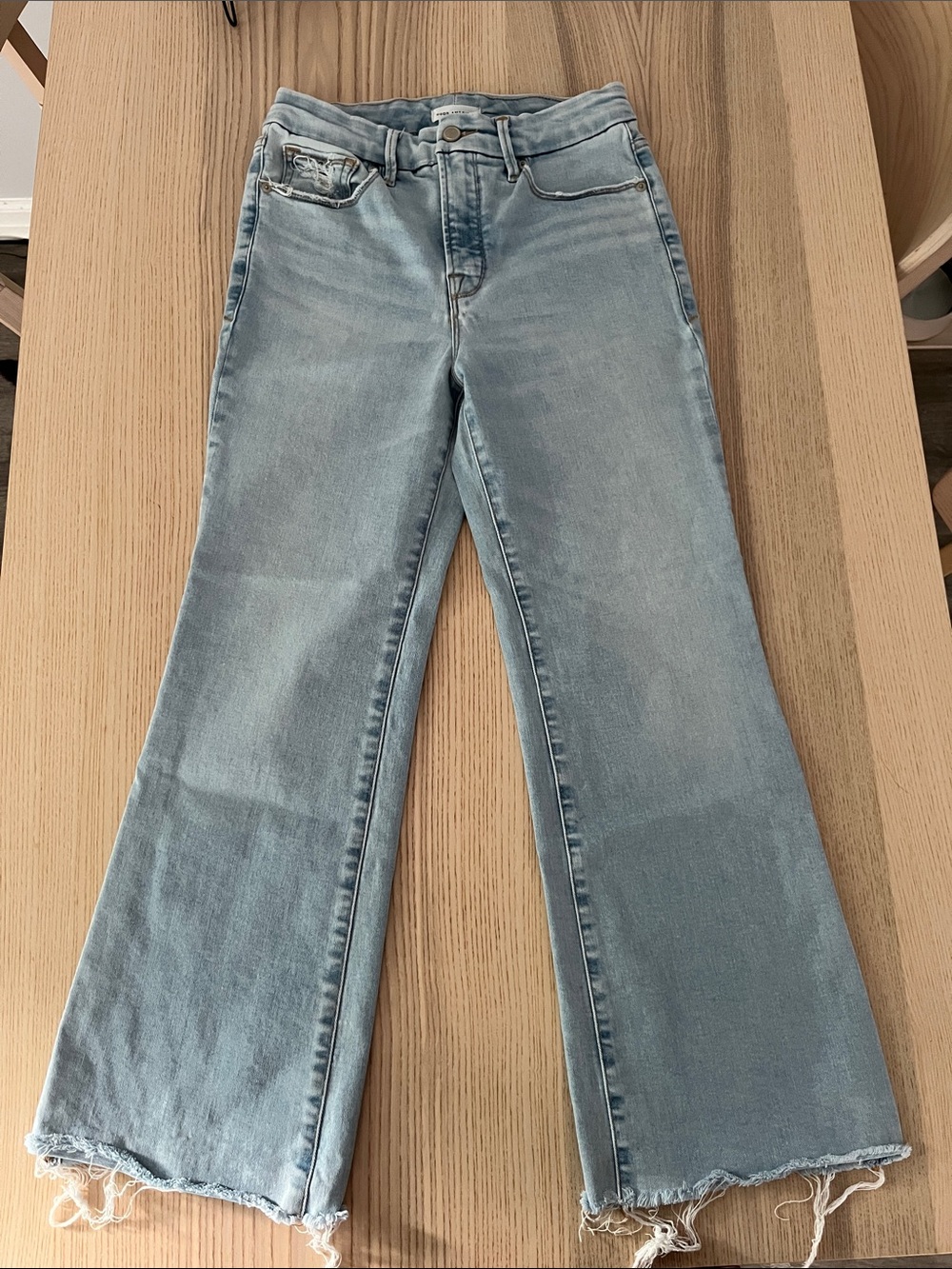 Good American Light Wash Jeans